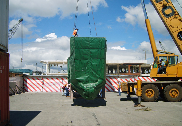 Maquinaria industrial de aeropuerto traslado y montaje de mangas de abordaje para el Aeropuerto La Aurora en Guatemal