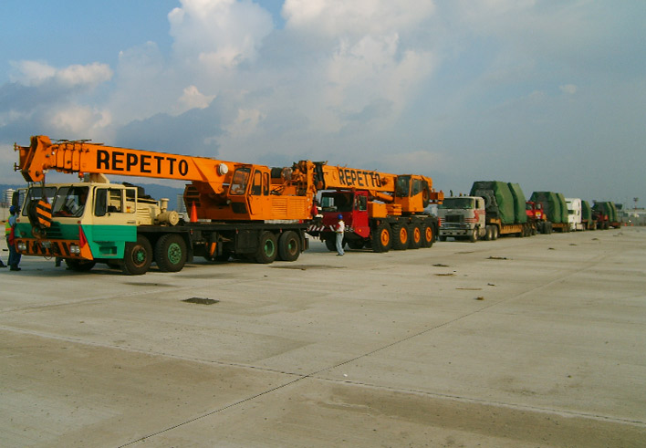 Maquinaria industrial de aeropuerto traslado y montaje de mangas de abordaje para el Aeropuerto La Aurora en Guatemal