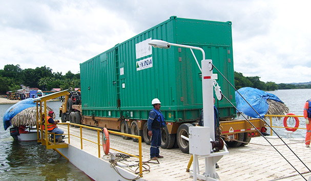 Equipo de transporte modular adaptándose a las dimensiones de la carga.