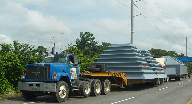 Maquinaria Industrial de Lowboys en obra | Repetto